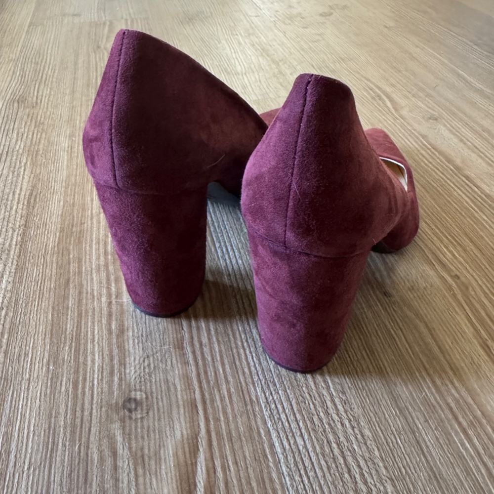 Women's Suede Pointed-Toe Block Heel Pumps - Burgundy - Picture 6 of 7